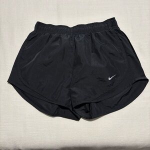 Nike Dri-Fit Tempo Athletic Shorts | Size Small | Black